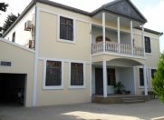Satılır 7 otaqlı 300 m2 həyət evi Buzovna