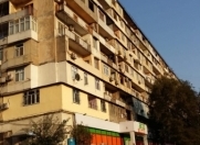 Satılır 2 otaqlı 65 m2 köhnə tikili Əhmədli m.