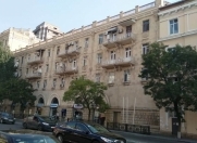 İcarəyə verilir 3 otaqlı 55 m2 köhnə tikili Hüseyn Cavid parkı