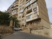 Satılır 4 otaqlı 91 m2 köhnə tikili Yasamal r.