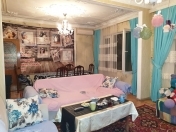 Satılır 4 otaqlı 100 m2 köhnə tikili Ukrayna dairəsi