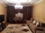 İcarəyə verilir 3 otaqlı 140 m2 yeni tikili 28 May m.