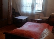 Satılır 4 otaqlı 100 m2 köhnə tikili Ayna Sultanova heykəli