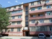 Satılır 2 otaqlı 65 m2 köhnə tikili Ayna Sultanova heykəli