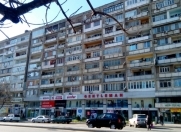 Satılır 3 otaqlı 85 m2 köhnə tikili İnşaatçılar m.