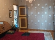 Satılır 3 otaqlı 82 m2 köhnə tikili Nizami m.