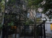 Satılır 2 otaqlı 70 m2 köhnə tikili Yasamal r.