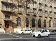 Satılır 4 otaqlı 110 m2 köhnə tikili Dövlət Statistika Komitəsi