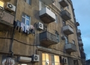 Satılır 2 otaqlı 65 m2 köhnə tikili Bayıl parkı