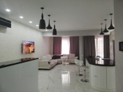 İcarəyə verilir 3 otaqlı 136 m2 ofis Şah İsmayıl Xətai m.