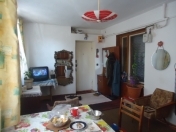 Satılır 4 otaqlı 100 m2 köhnə tikili Hüseyn Cavid parkı