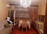 Satılır 3 otaqlı 70 m2 köhnə tikili Nizami m.