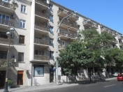 Satılır 3 otaqlı 77 m2 köhnə tikili İçəri Şəhər m.