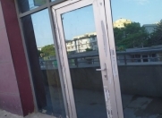 İcarəyə verilir 1 otaqlı 140 m2 ofis 20 yanvar m.