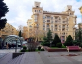 Satılır 3 otaqlı 100 m2 köhnə tikili Nizami kinoteatrı