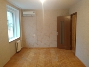 İcarəyə verilir 1 otaqlı 35 m2 köhnə tikili İnşaatçılar m.