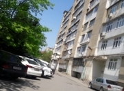 Satılır 2 otaqlı 52 m2 köhnə tikili İnşaatçılar m.