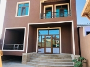 Satılır 4 otaqlı 130 m2 həyət evi Binəqədi