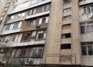 Satılır 5 otaqlı 130 m2 köhnə tikili İnşaatçılar m.