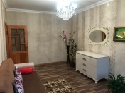 Satılır 3 otaqlı 70 m2 köhnə tikili Hövsan