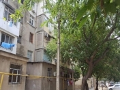 Satılır 2 otaqlı 53 m2 köhnə tikili İzmir parkı