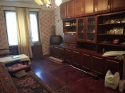 Satılır 3 otaqlı 85 m2 köhnə tikili Yeni Yasamal