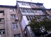 Satılır 2 otaqlı 35 m2 köhnə tikili İnşaatçılar m.