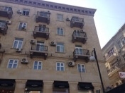 Satılır 2 otaqlı 52 m2 köhnə tikili Nizami m.