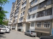 Satılır 2 otaqlı 52 m2 köhnə tikili İnşaatçılar m.