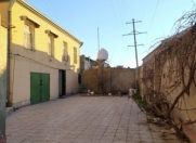 Satılır 3 otaqlı 4000 m2 həyət evi Köhnə Günəşli