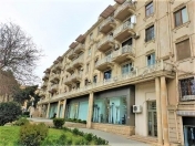 Satılır 3 otaqlı 80 m2 köhnə tikili Nizami m.