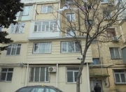 Satılır 2 otaqlı 43 m2 köhnə tikili Yasamal r.