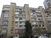 Satılır 1 otaqlı 53 m2 köhnə tikili Qara Qarayev m.