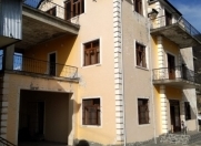 Satılır 9 otaqlı 352 m2 villa Şəki