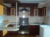 İcarəyə verilir 4 otaqlı 120 m2 köhnə tikili Yasamal r.