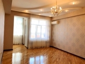 Satılır 2 otaqlı 86 m2 yeni tikili Zərifə Əliyeva adına park