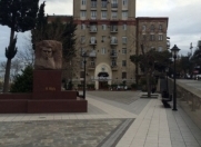 İcarəyə verilir 3 otaqlı 65 m2 köhnə tikili Yasamal r.