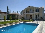 İcarəyə verilir 5 otaqlı 100 m2 villa Qəbələ