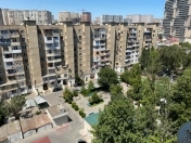 Satılır 4 otaqlı 115 m2 köhnə tikili Elmlər Akademiyası m.