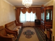 İcarəyə verilir 3 otaqlı 100 m2 köhnə tikili Elmlər Akademiyası m.