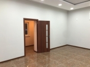 Satılır 1 otaqlı 35 m2 obyekt Azadlıq prospekti m.