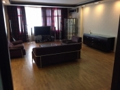 İcarəyə verilir 3 otaqlı 140 m2 yeni tikili 28 May m.