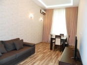 İcarəyə verilir 2 otaqlı 65 m2 köhnə tikili Səbail r.