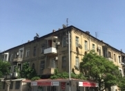 İcarəyə verilir 3 otaqlı 80 m2 köhnə tikili 28 May m.