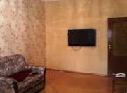 İcarəyə verilir 2 otaqlı 60 m2 köhnə tikili Yasamal r.