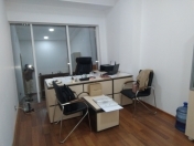 İcarəyə verilir 4 otaqlı 100 m2 ofis Sahil m.