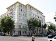 İcarəyə verilir 2 otaqlı 80 m2 köhnə tikili ISR Plaza