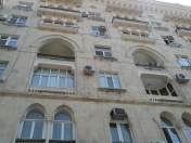 İcarəyə verilir 2 otaqlı 60 m2 köhnə tikili Gənclik m.