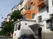 Satılır 2 otaqlı 60 m2 köhnə tikili Memar Əcəmi m.