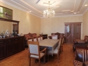 Satılır 3 otaqlı 158 m2 yeni tikili Memar Əcəmi m.